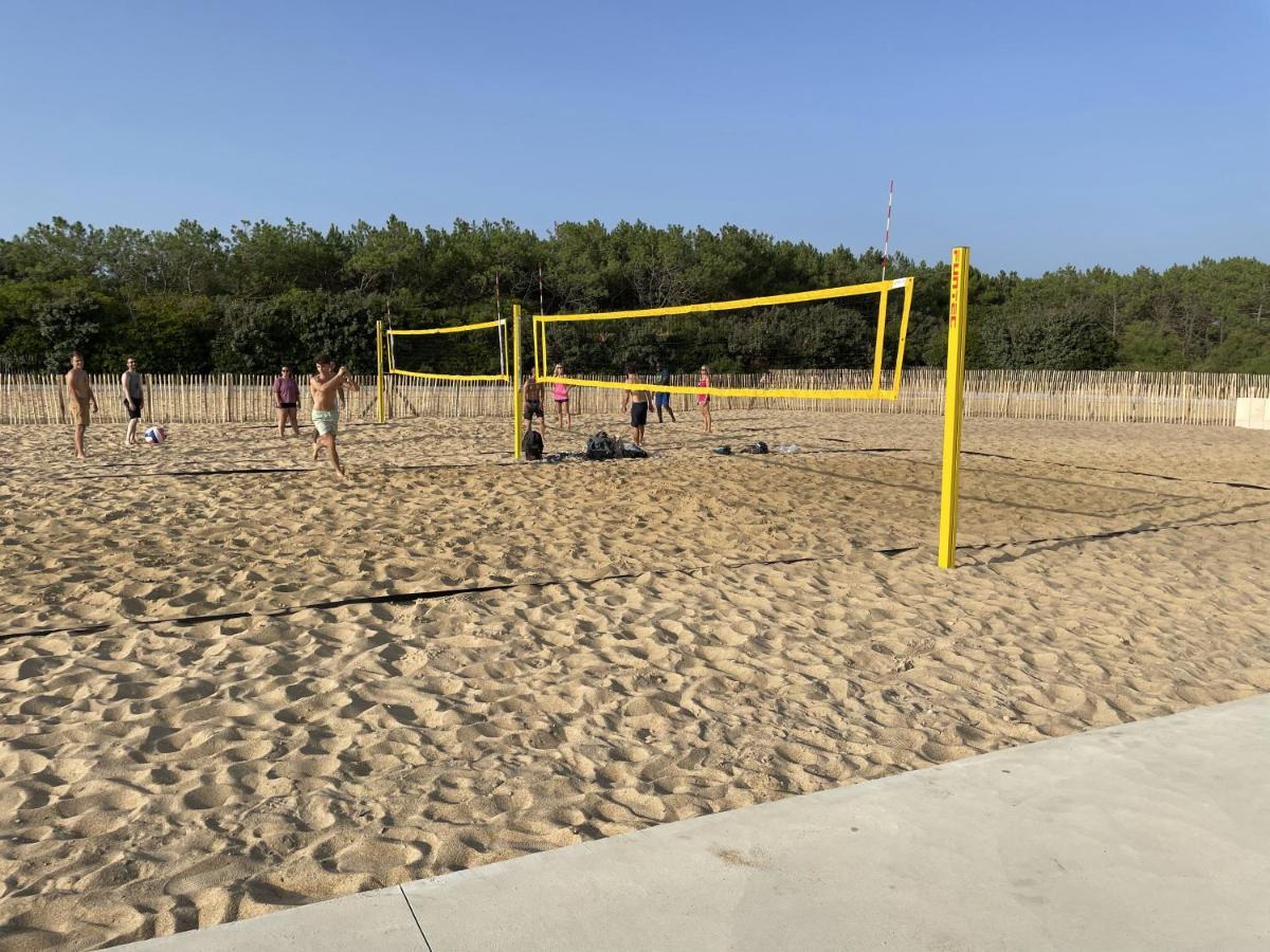אונדרה Chalet Paisible A La Plage, Piscine Et Tennis מראה חיצוני תמונה