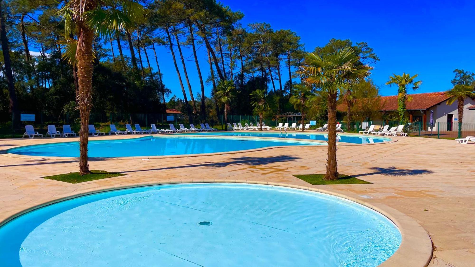 אונדרה Chalet Paisible A La Plage, Piscine Et Tennis מראה חיצוני תמונה