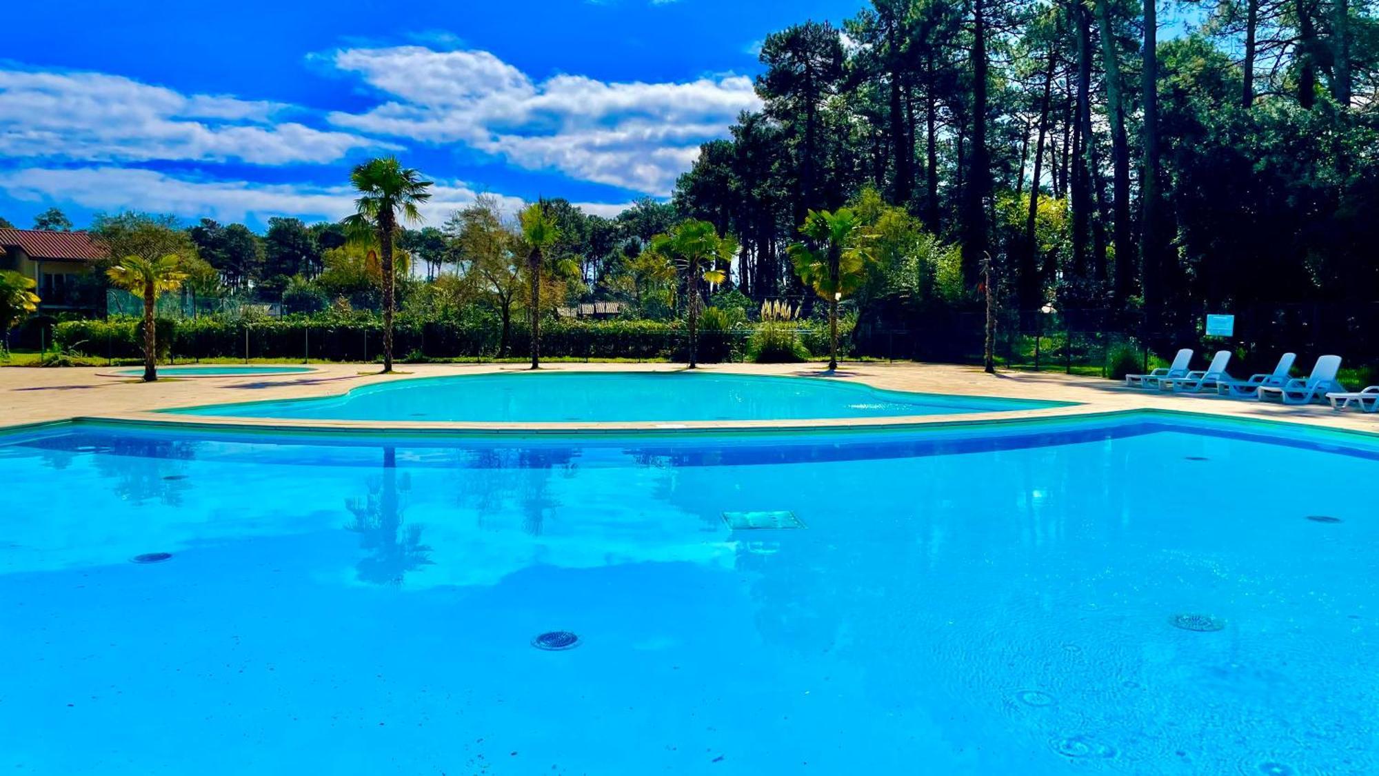 אונדרה Chalet Paisible A La Plage, Piscine Et Tennis מראה חיצוני תמונה