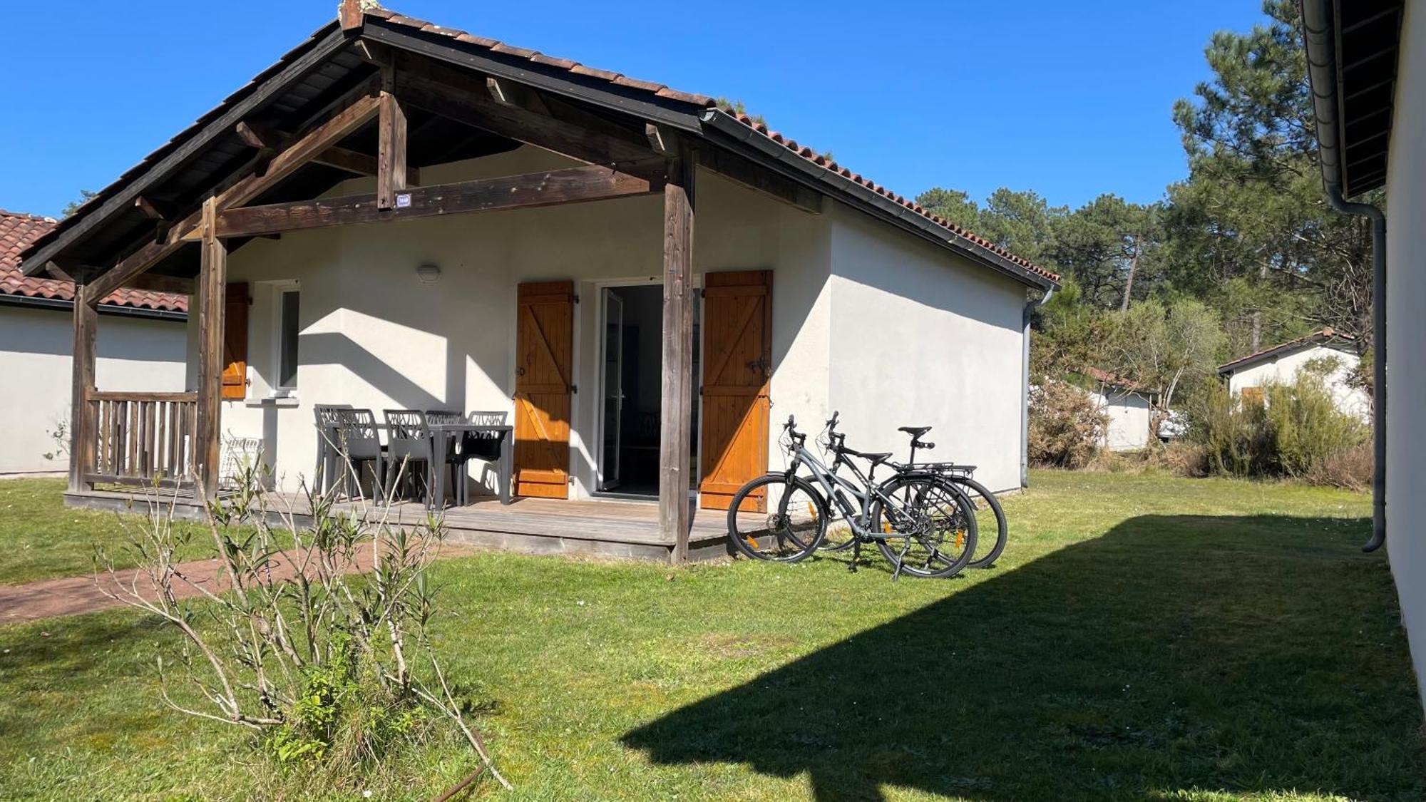 אונדרה Chalet Paisible A La Plage, Piscine Et Tennis מראה חיצוני תמונה